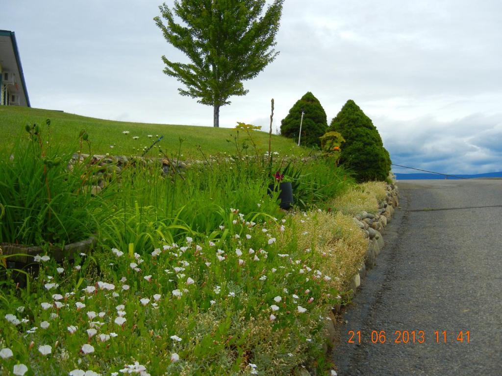 Pleasant View Motel Summerland Esterno foto